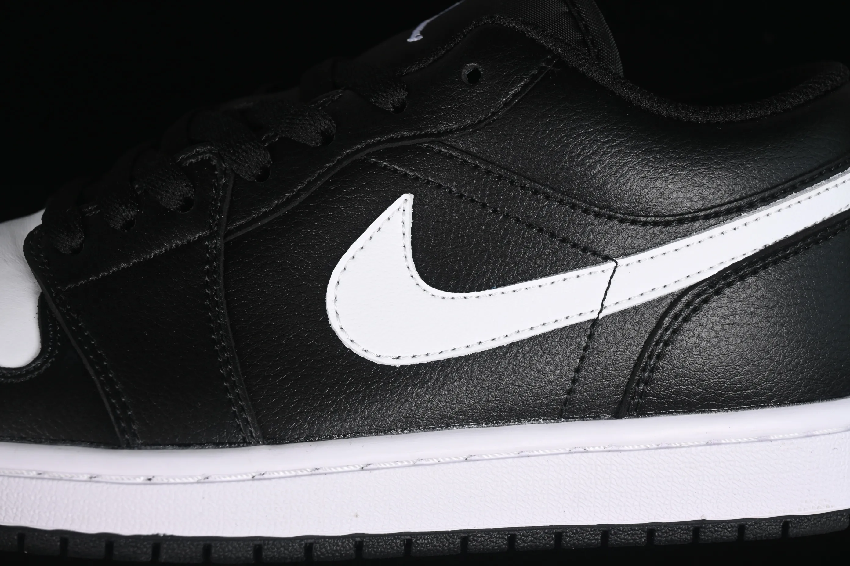 All categories Air Jordan Jordan series basketball shoes Air Jordan 1 Low Air Jordan 1 Low AJ1 Joe 1 black and white low-top retro basketball shoes 553558-043